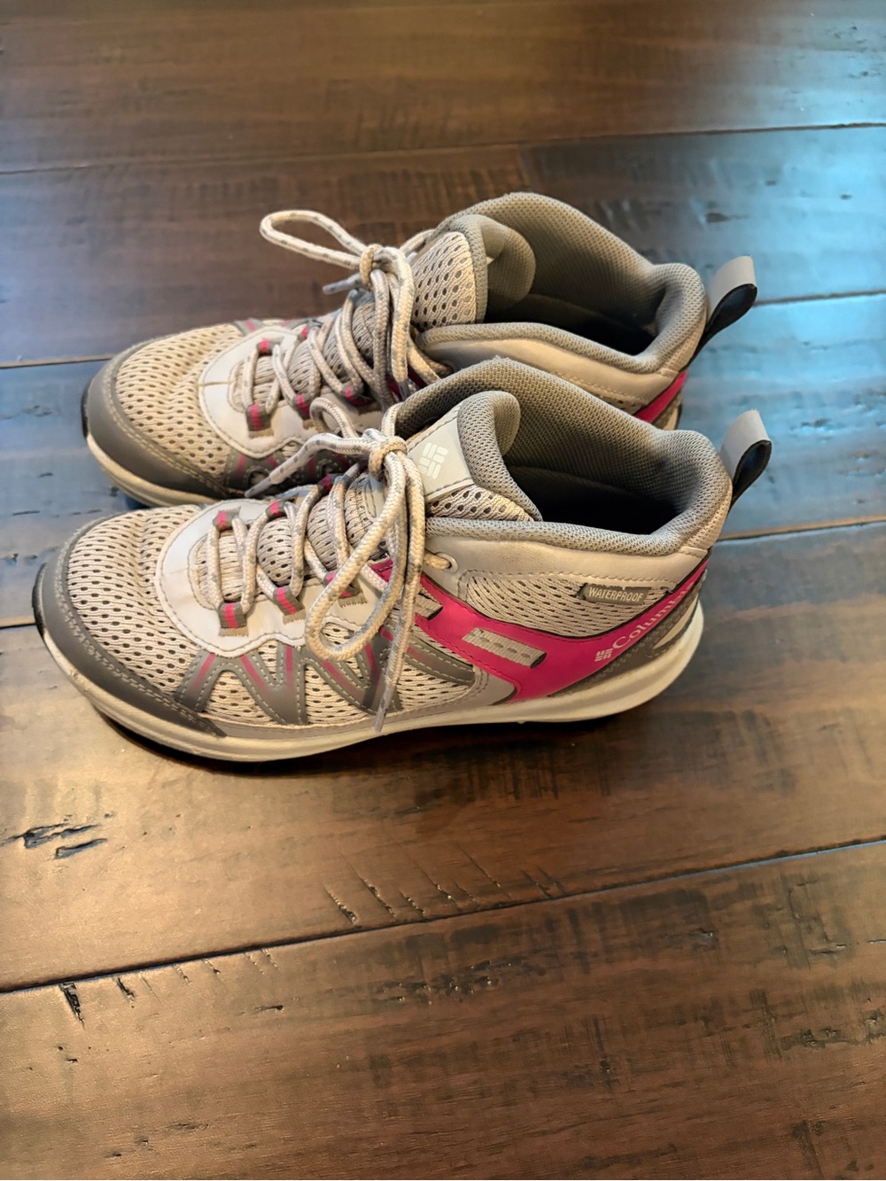 Columbia Light Gray and Pink Youth Hiking Shoe trail outdoors active camping - Picture 8 of 11